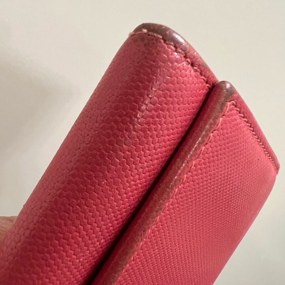 FENDI Bi-fold long wallet, dark pink. Small rubbing on edges - Picture 9 of 13